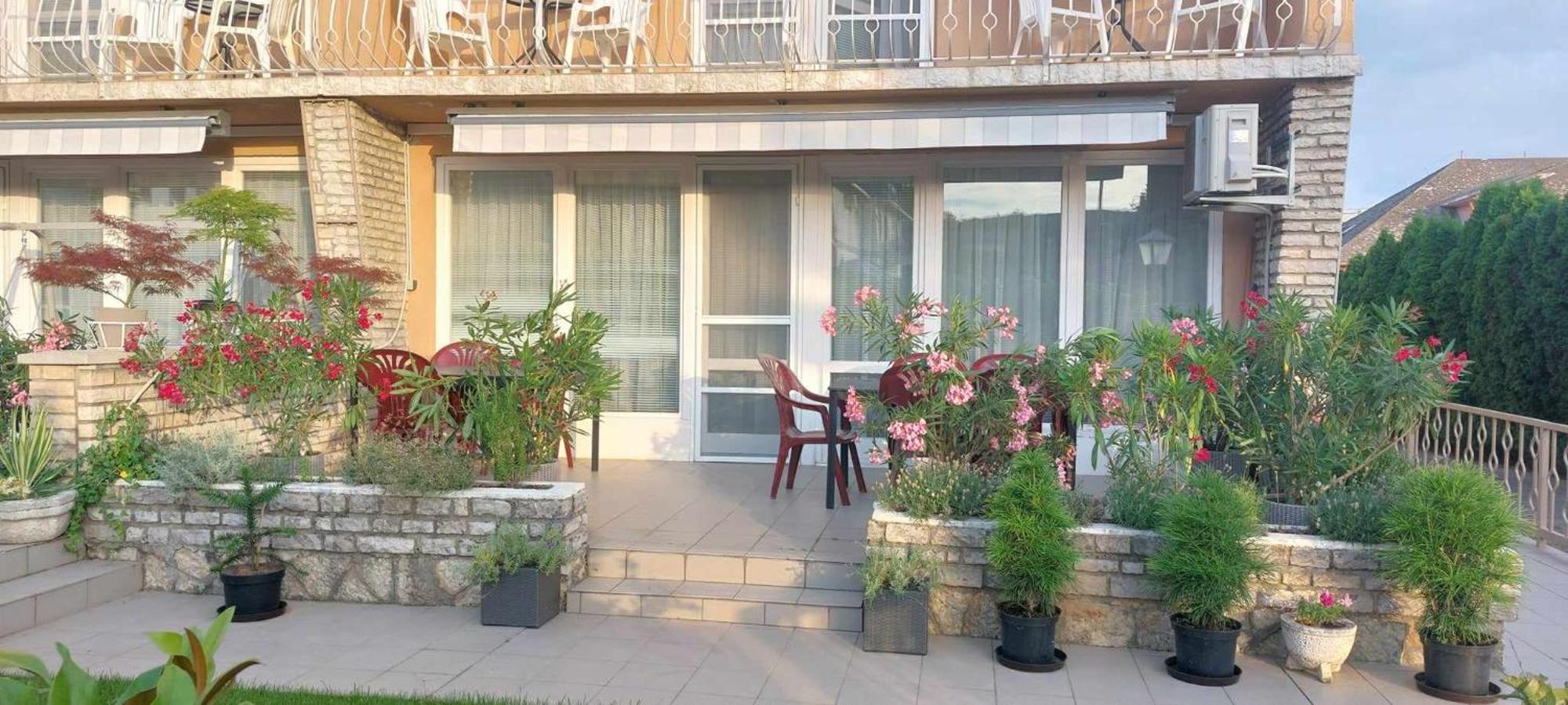 Siesta Apartmanhaz Balatonfuered Dış mekan fotoğraf