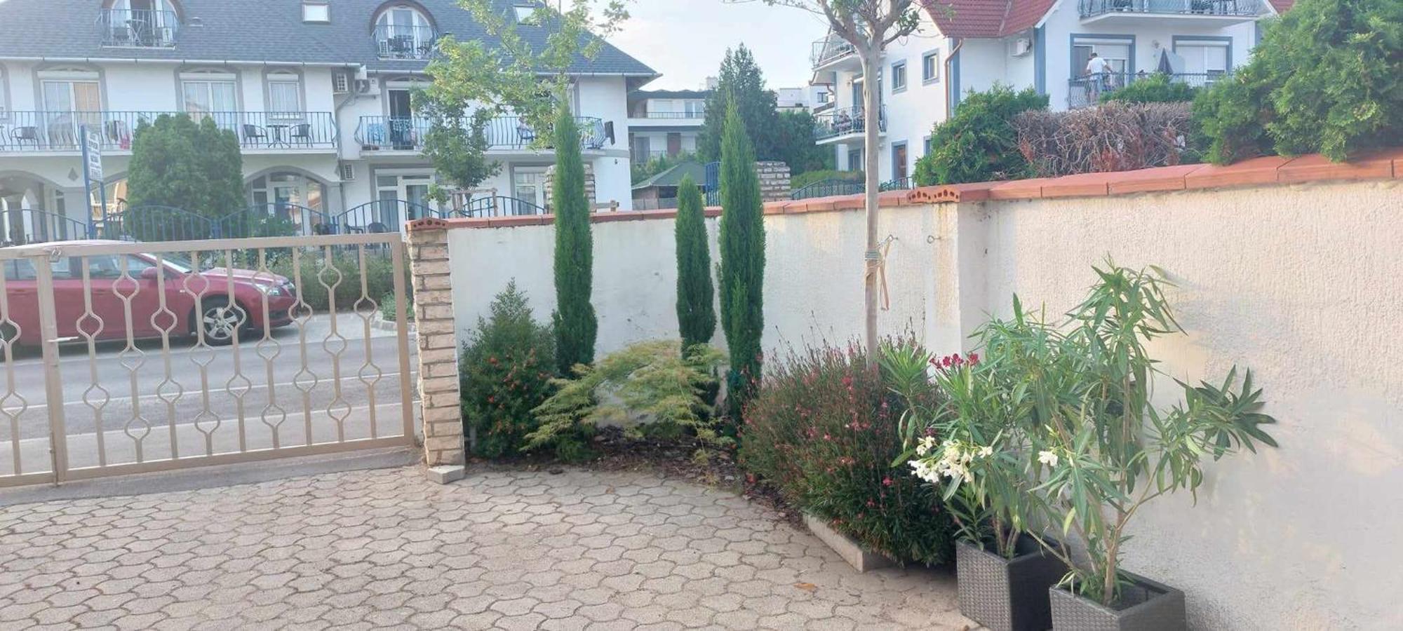 Siesta Apartmanhaz Balatonfuered Dış mekan fotoğraf