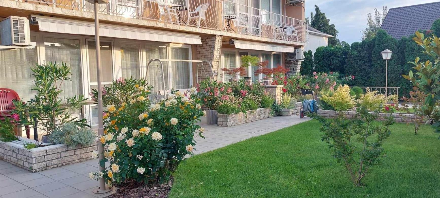 Siesta Apartmanhaz Balatonfuered Dış mekan fotoğraf