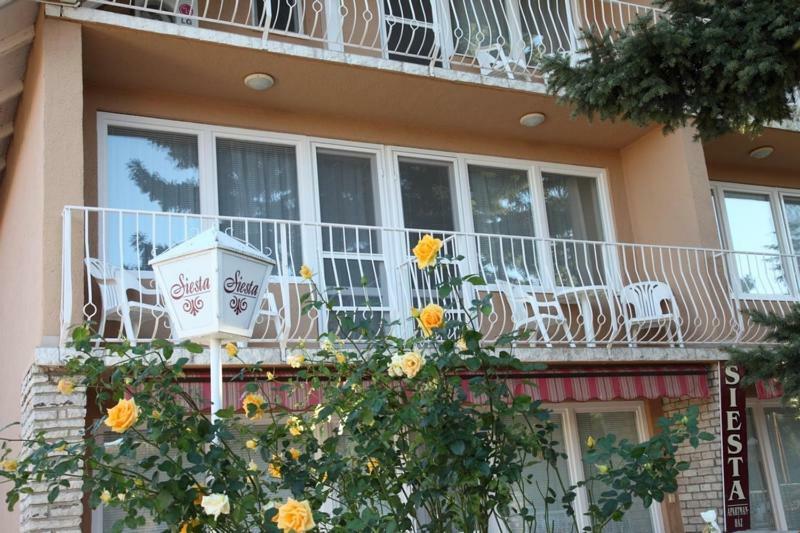 Siesta Apartmanhaz Balatonfuered Dış mekan fotoğraf